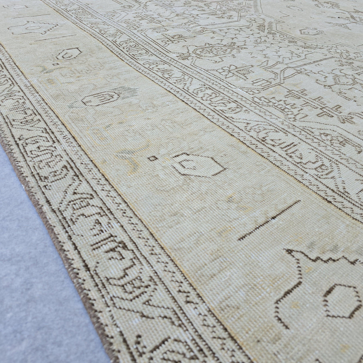 Turkish Rug 9x12: Handmade Wool Oushak Muted Anatolian Oriental Carpet Neutral beige