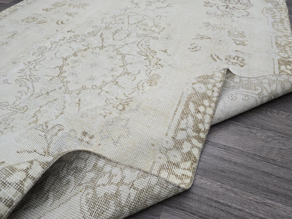 5.25x8.7 feet Neutral Vintage Area Rug Hand knotted Wool Turkish carpet