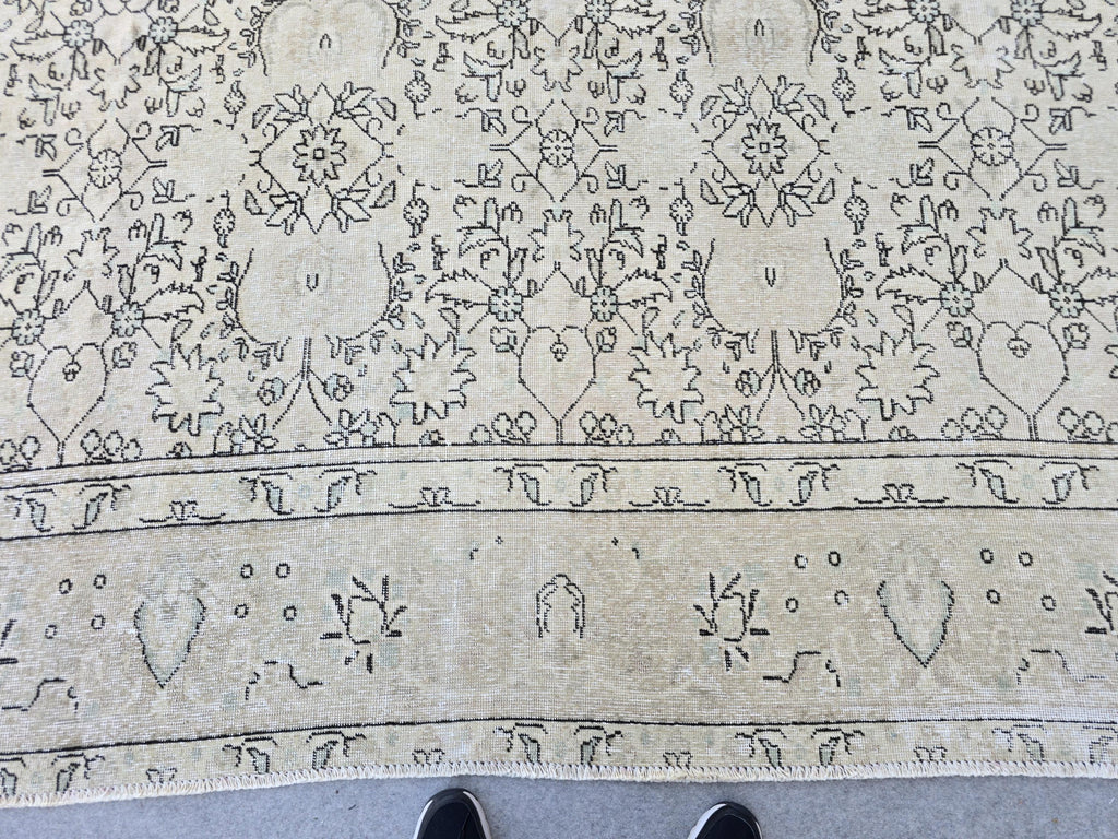 Oversized Vintage Turkish Oushak Rug: 10x12 ft. Neutral Wool Carpet