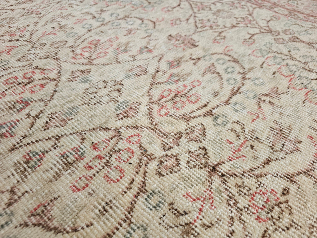Hand Knotted Wool Turkish Oushak Rug: Cream & Pink Vintage Area Rug (5.10x7.50 feet)