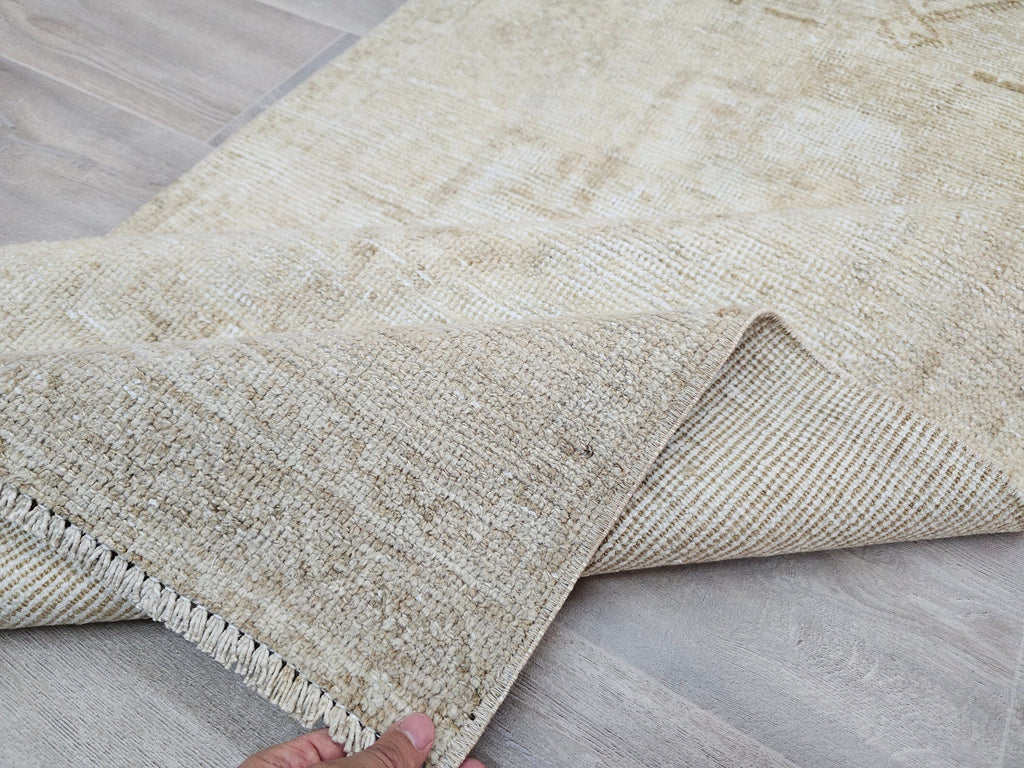 Hand Knotted Wool Runner Rug: Cream Beige Turkish Oushak (2.80 x 10.15 feet)