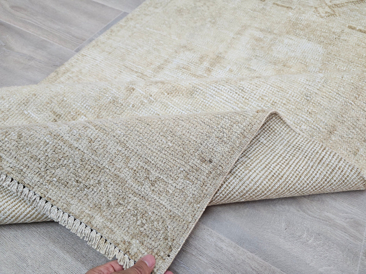 Hand Knotted Wool Runner Rug: Cream Beige Turkish Oushak (2.80 x 10.15 feet)