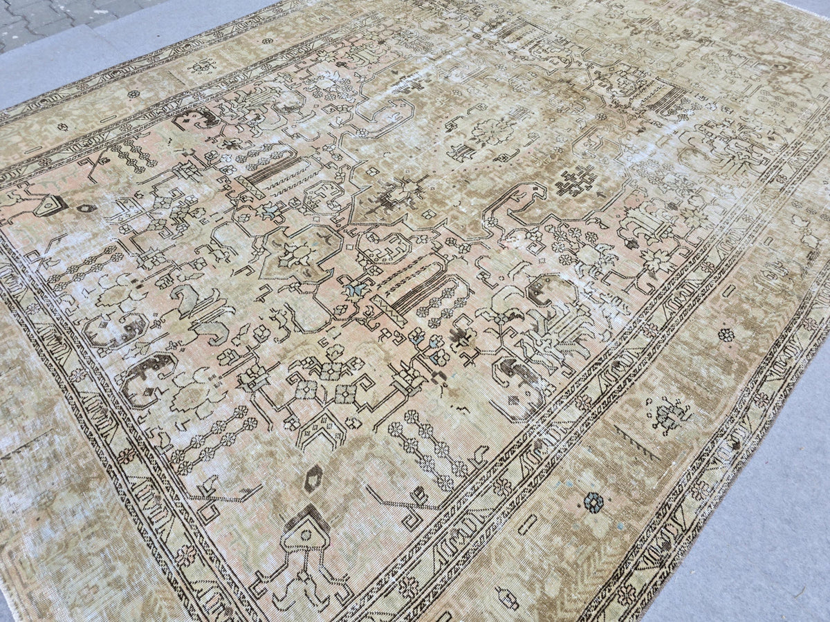 Vintage Rug 8x11, Distressed Hand Knotted Wool Turkish Rug, Faded Pink/Tan Beige Area Rug for Dining Room, Shabby Chic Antique Carpet