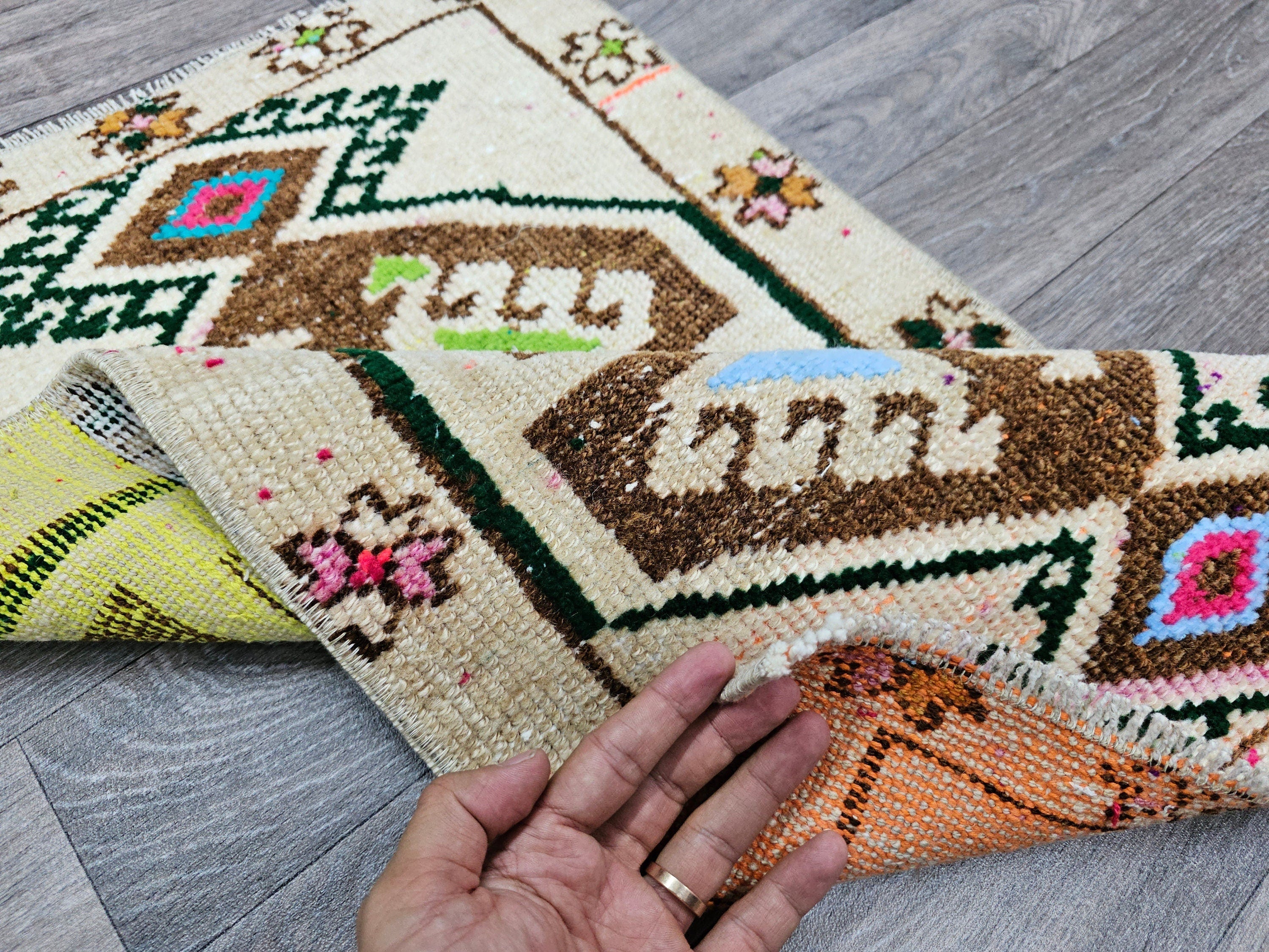 Vintage Oushak Wool Rug: 20x32 Neutral Turkish Doormat