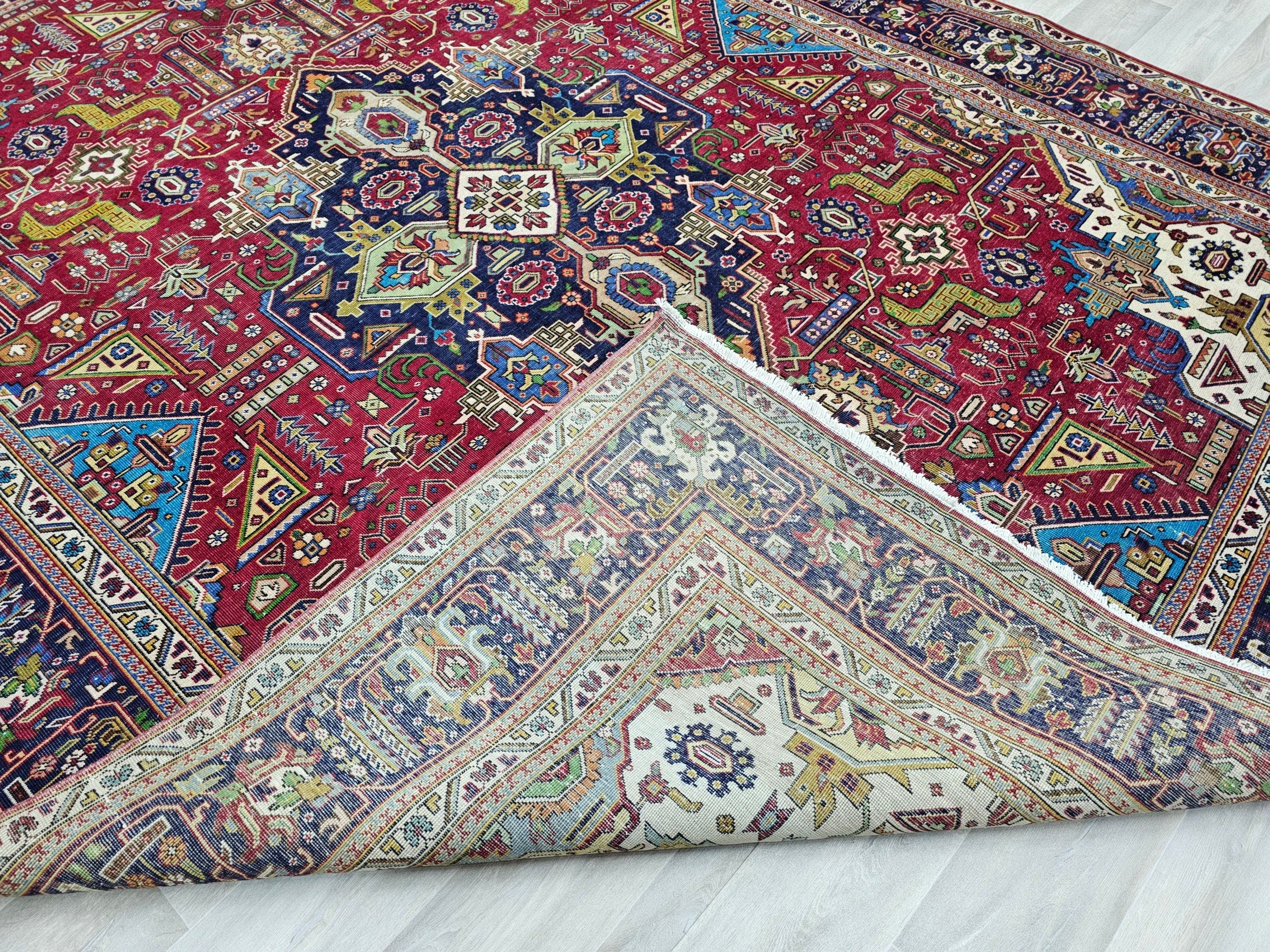 Hand Knotted Heriz Rug: Oversize Vintage Wool Red Cream Blue