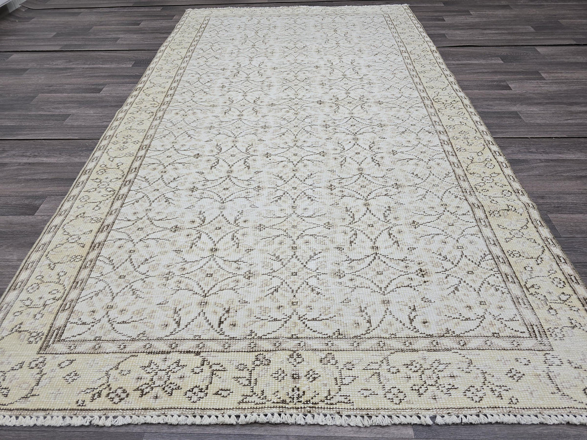5x9 Vintage Turkish Oushak Rug: Hand-Knotted Wool, Cream Neutral Carpet