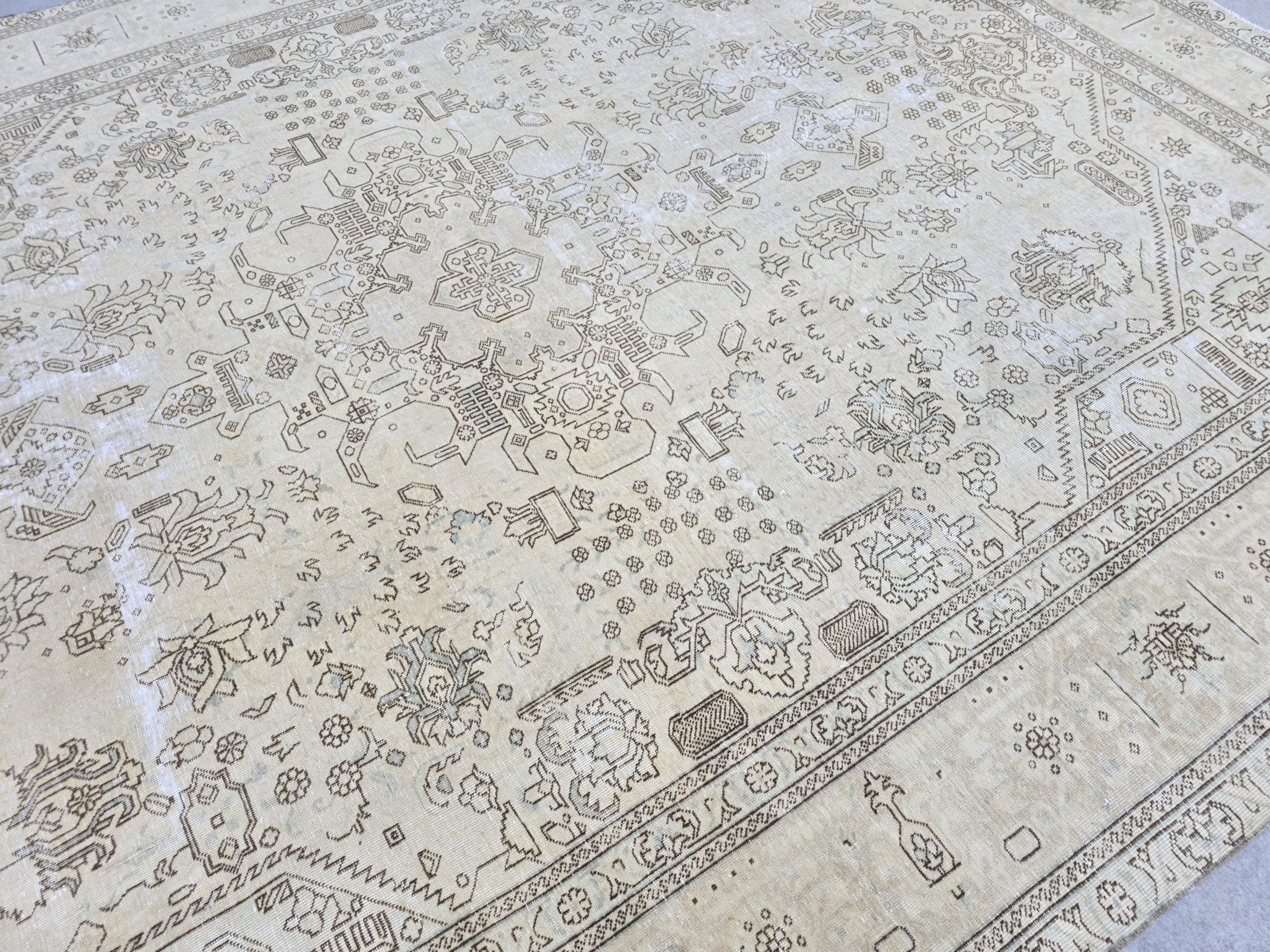 Vintage Rug 9x13, Hand Knotted Wool Turkish Rug, Sand Champagne All Over Neutral Area Rug for Dining Room, Extra Large Faded Carpet
