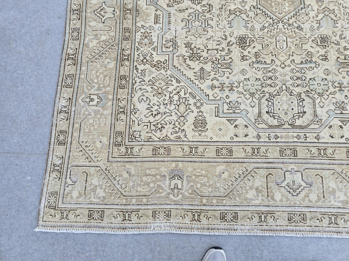 Oushak Rug 8x11, Neutral Vintage Turkish Rug, Beige Wool Area Rug for Living Room, Muted Medallion Rug, Boho Bedroom and Office Decor