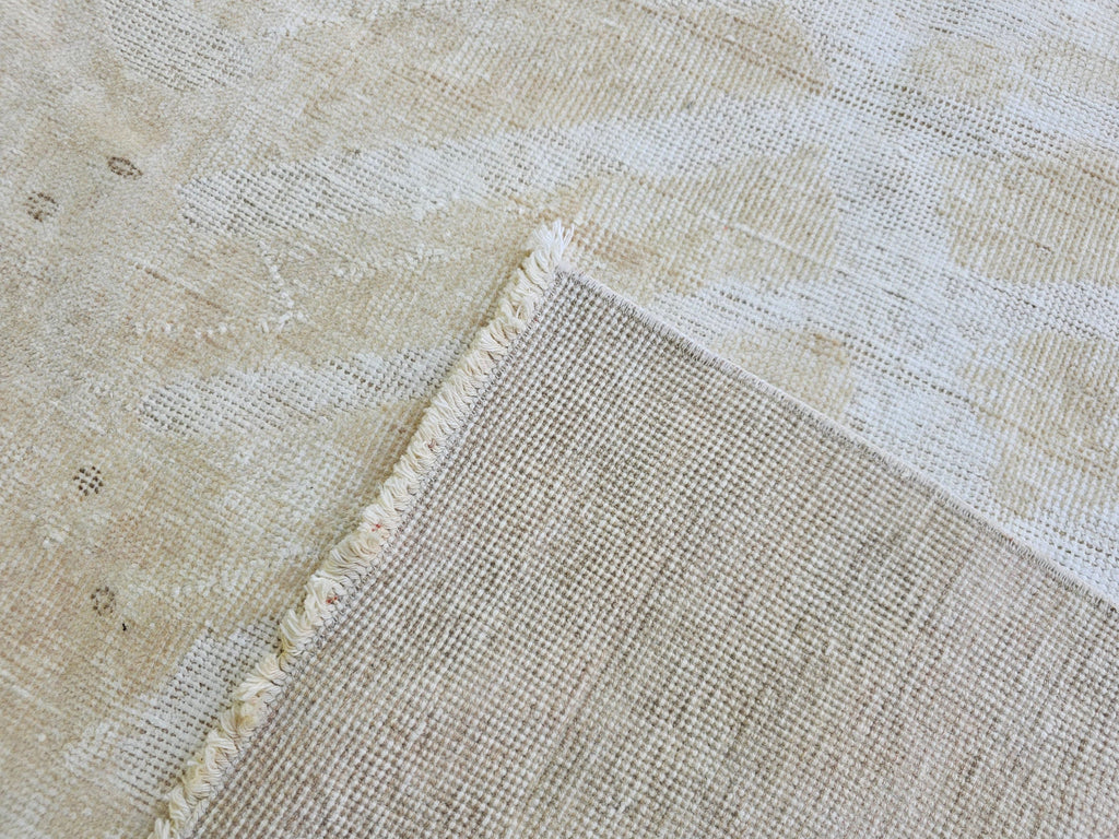 Vintage Turkish Wool Rug: Beige Accent Rug (4.70x8 ft)