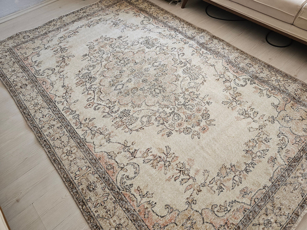 6x9 Turkish Rug Hand Knotted Oriental Vintage Rug