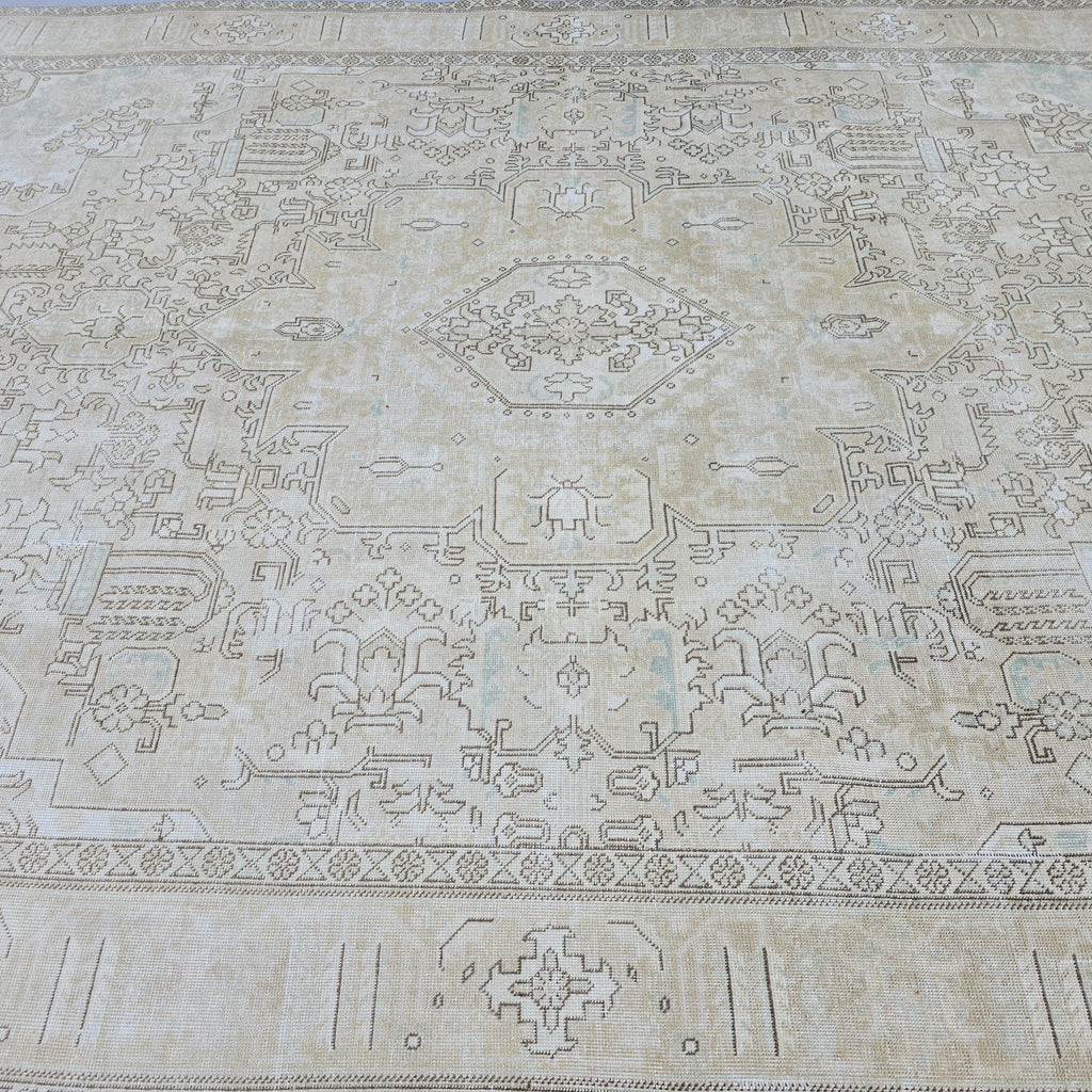 9x12 Beige Turkish Oushak Rug: Handwoven Vintage Wool Carpet