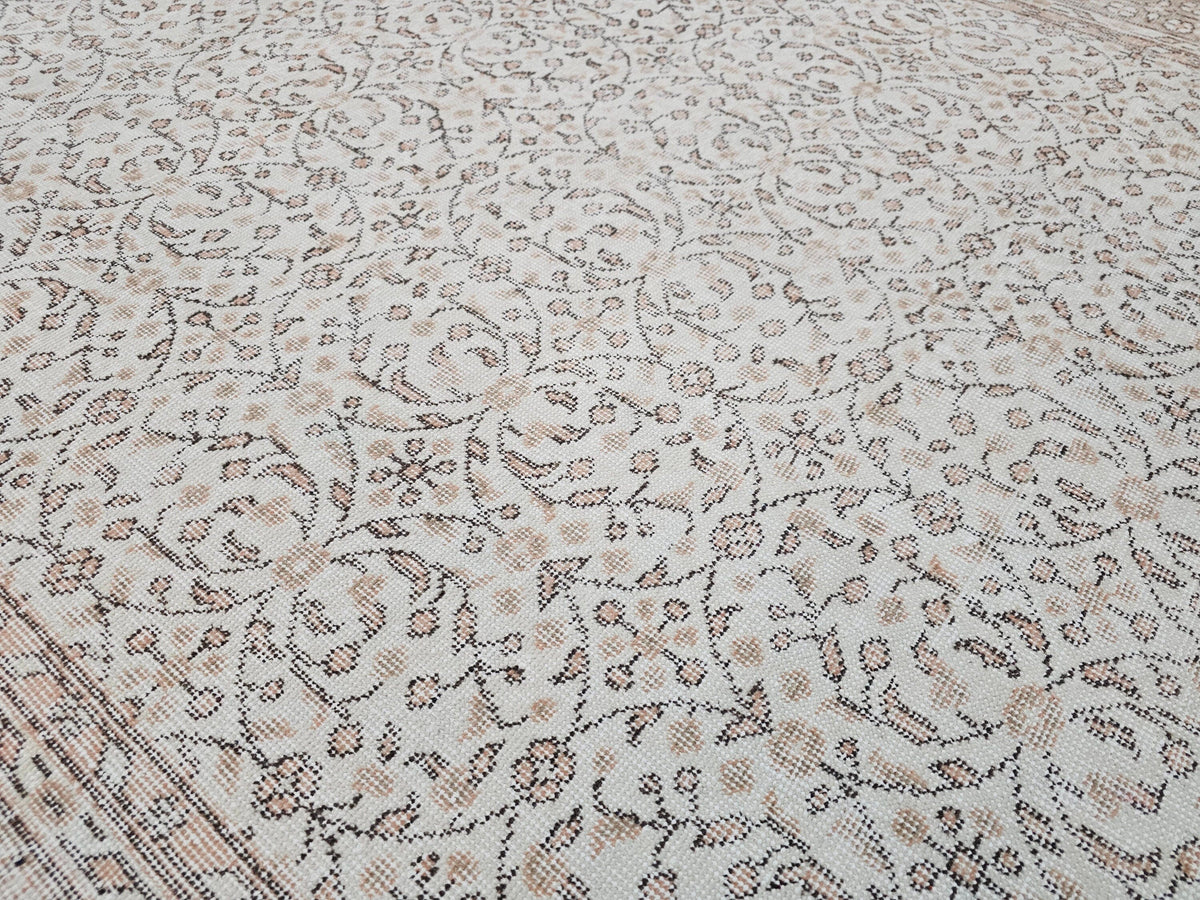 Neutral Vintage Turkish Oushak Rug: Hand-Knotted Wool, 6.2x10 ft