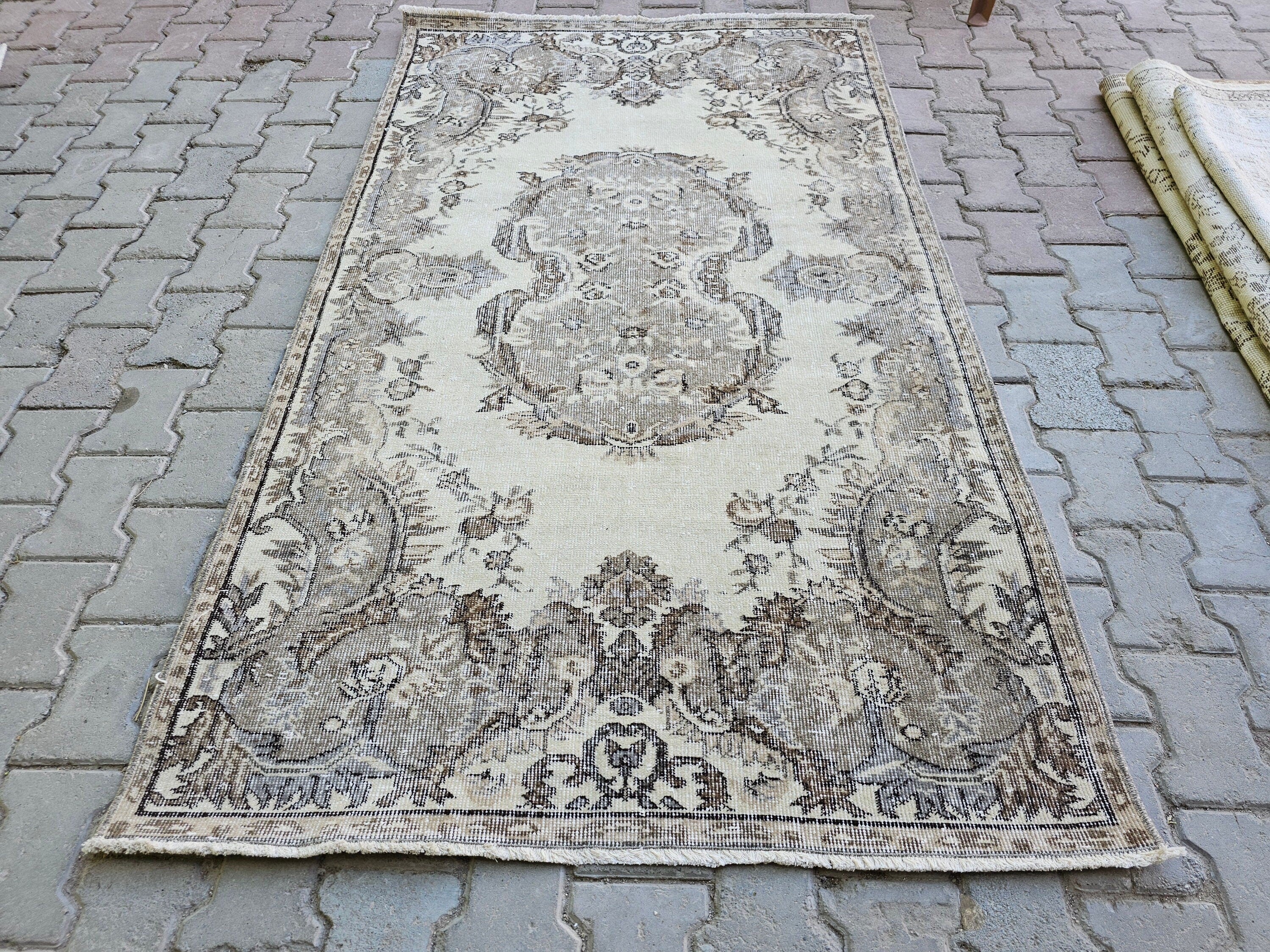 Vintage Oushak Rug 4x7: Hand-Knotted Turkish Wool Rug