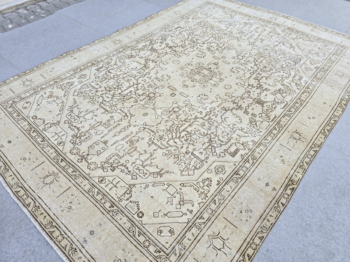 Oushak Rug 8x11, Ivory Turkish Area Rug, Distressed Vintage Wool Carpet, Neutral Beige Rug for Living Room, Boho Bedroom Decor