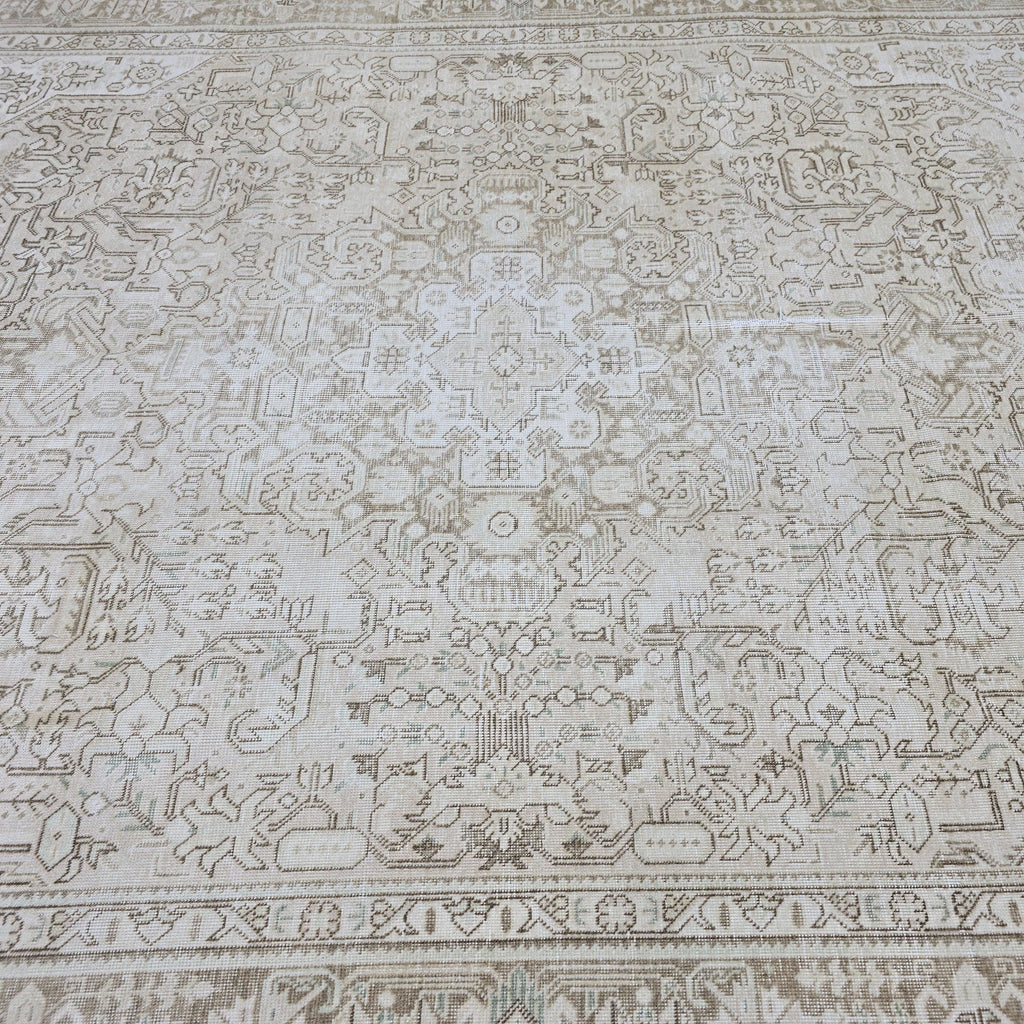 Handmade Wool Heriz Rug, 8x11 Neutral Vintage Turkish Rug