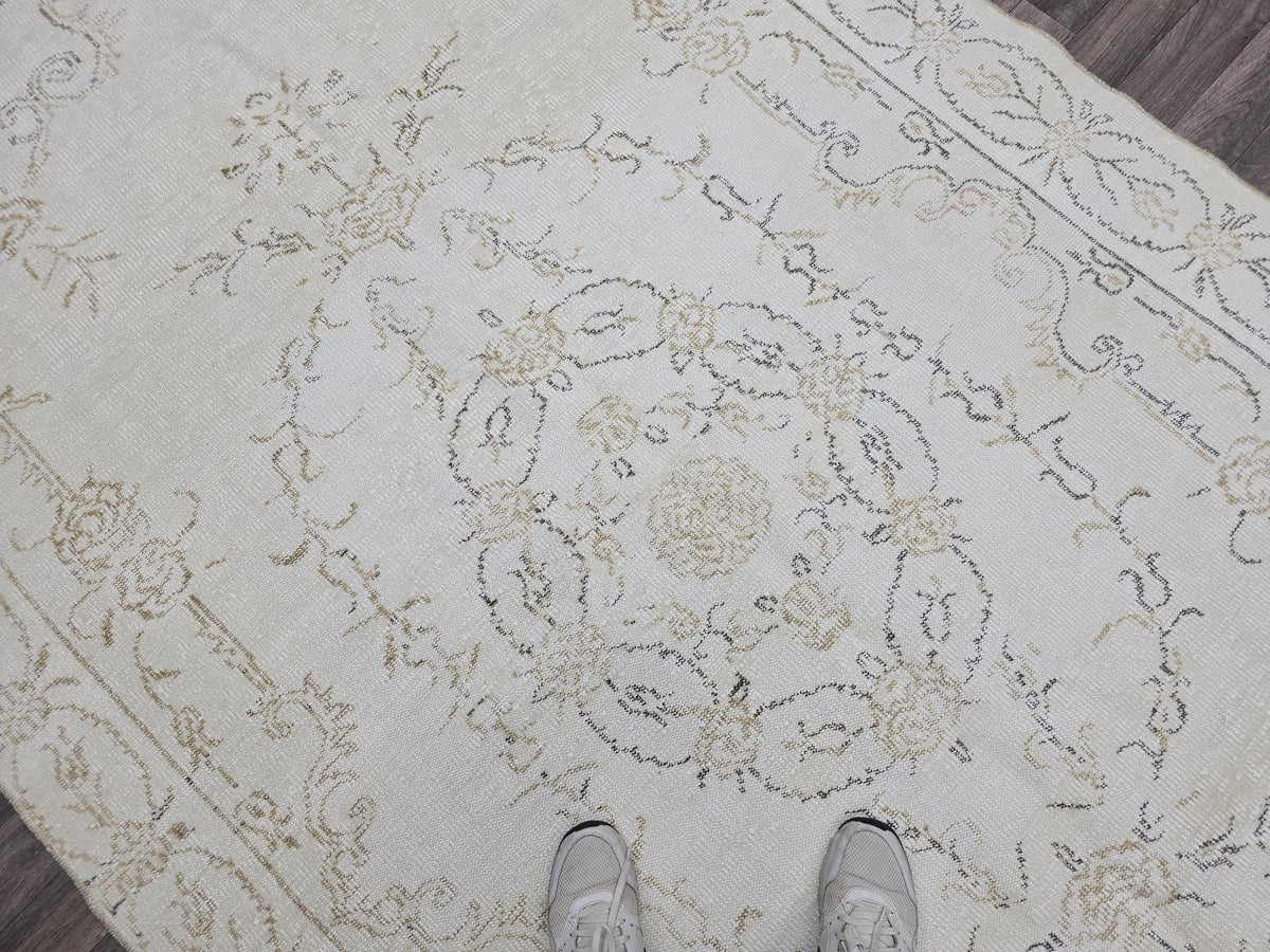 Hand Knotted Oushak Rug 6x10: Vintage Turkish Wool Cream Floral Carpet