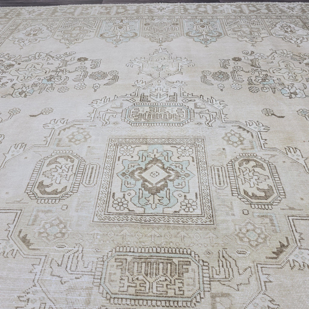 9.5x12.5 ft Antique Mahal Rug: Large Wool Oriental Carpet