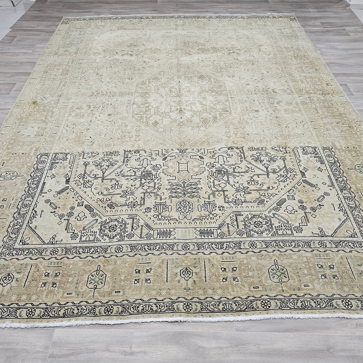 Hand-Knotted Wool Heriz Rug: 9x12 Vintage Turkish Geometric Area Rug