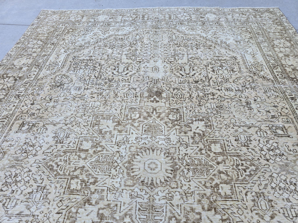 Turkish Rug 8x11, Mushroom Taupe Wool Area Rug, Star Medallion Heriz Style Carpet for Living Room, Dining Room, Bedroom, Boho Decor