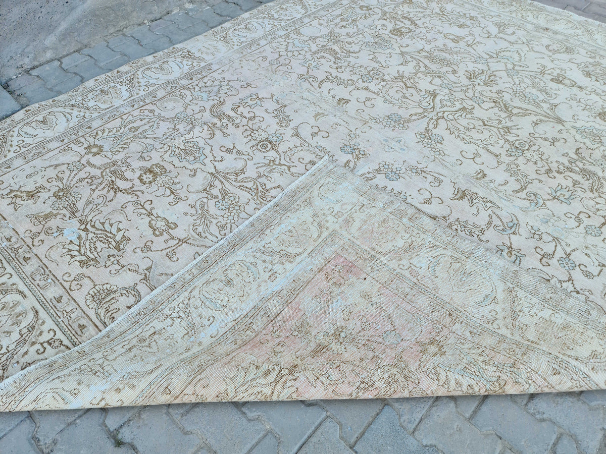 Large Turkish Oushak Rug (9.5x11.65 ft): Hand-Knotted Wool Oriental Carpet