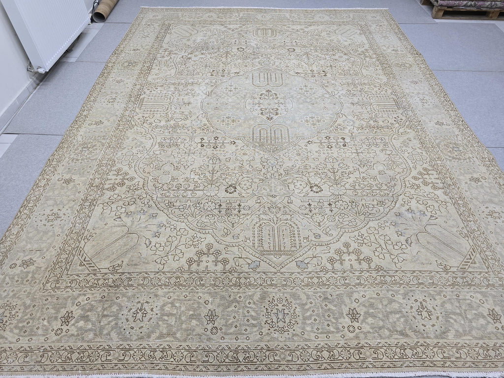 Oushak Rug 9x12, Muted Beige Cream Vintage Turkish Area Rug, Medallion Floral Wool Rug for Living Room