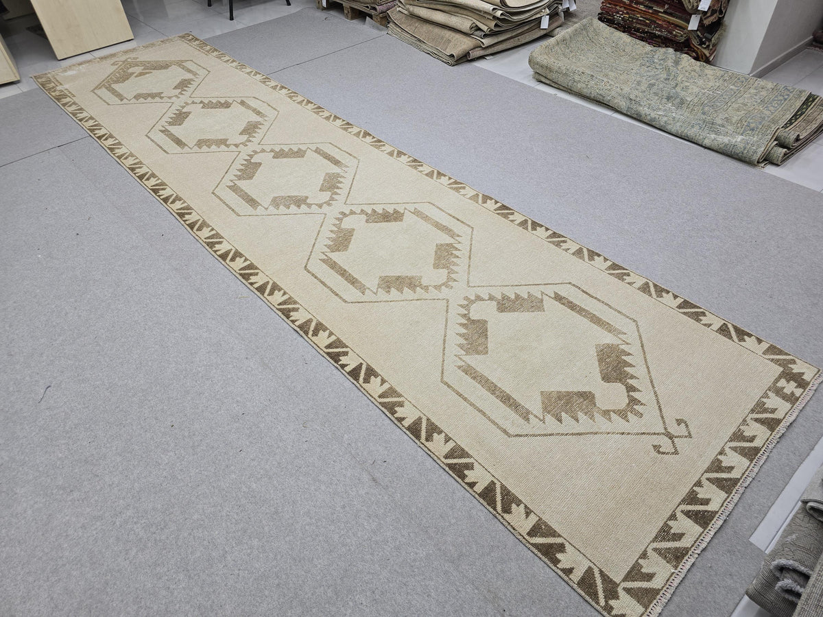 4x16 Vintage Rug, Extra Long Handwoven Turkish Anatolian Wool Runner, Neutral Medallion Rug, Boho Farmhouse Decor, Wide Hallway Runner