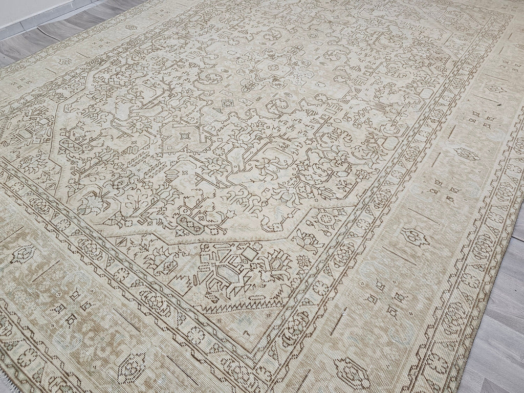 Oversized Neutral Oushak Rug: Vintage Geometric Turkish Wool Carpet (9.6x12.6 ft)