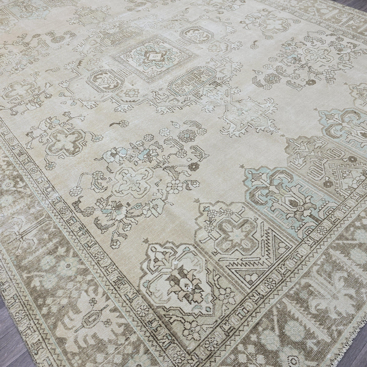 9.5x12.5 ft Antique Mahal Rug: Large Wool Oriental Carpet