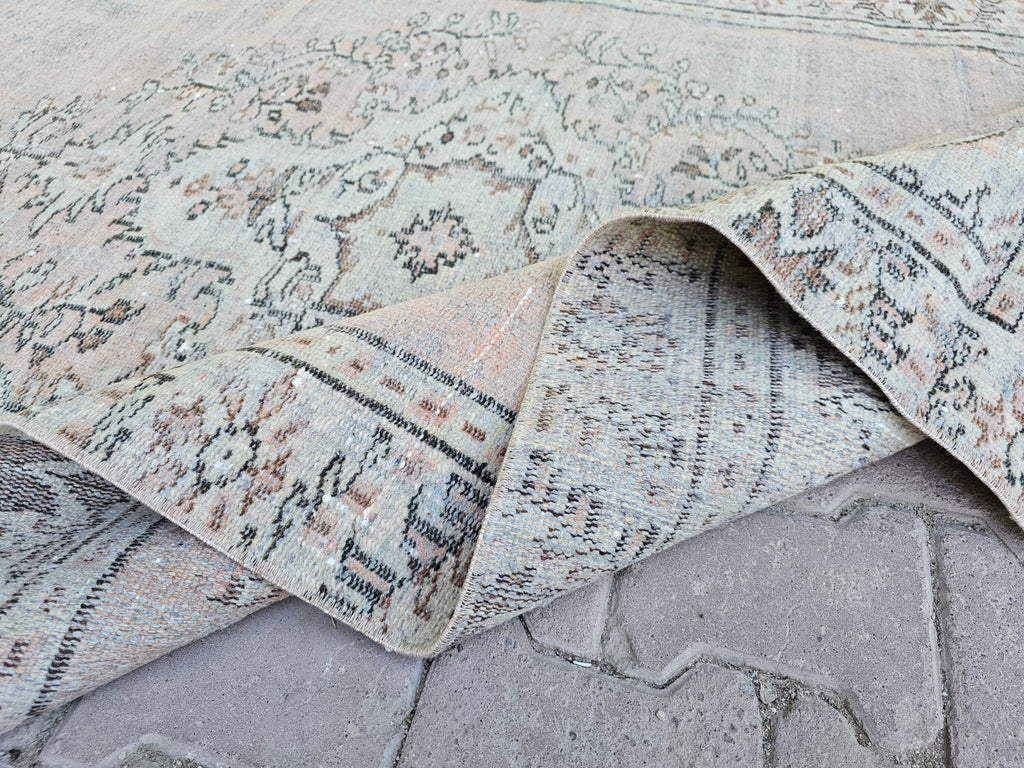 Vintage Oushak Wool Rug: 4.5x8 ft, Oriental Bedroom Rug