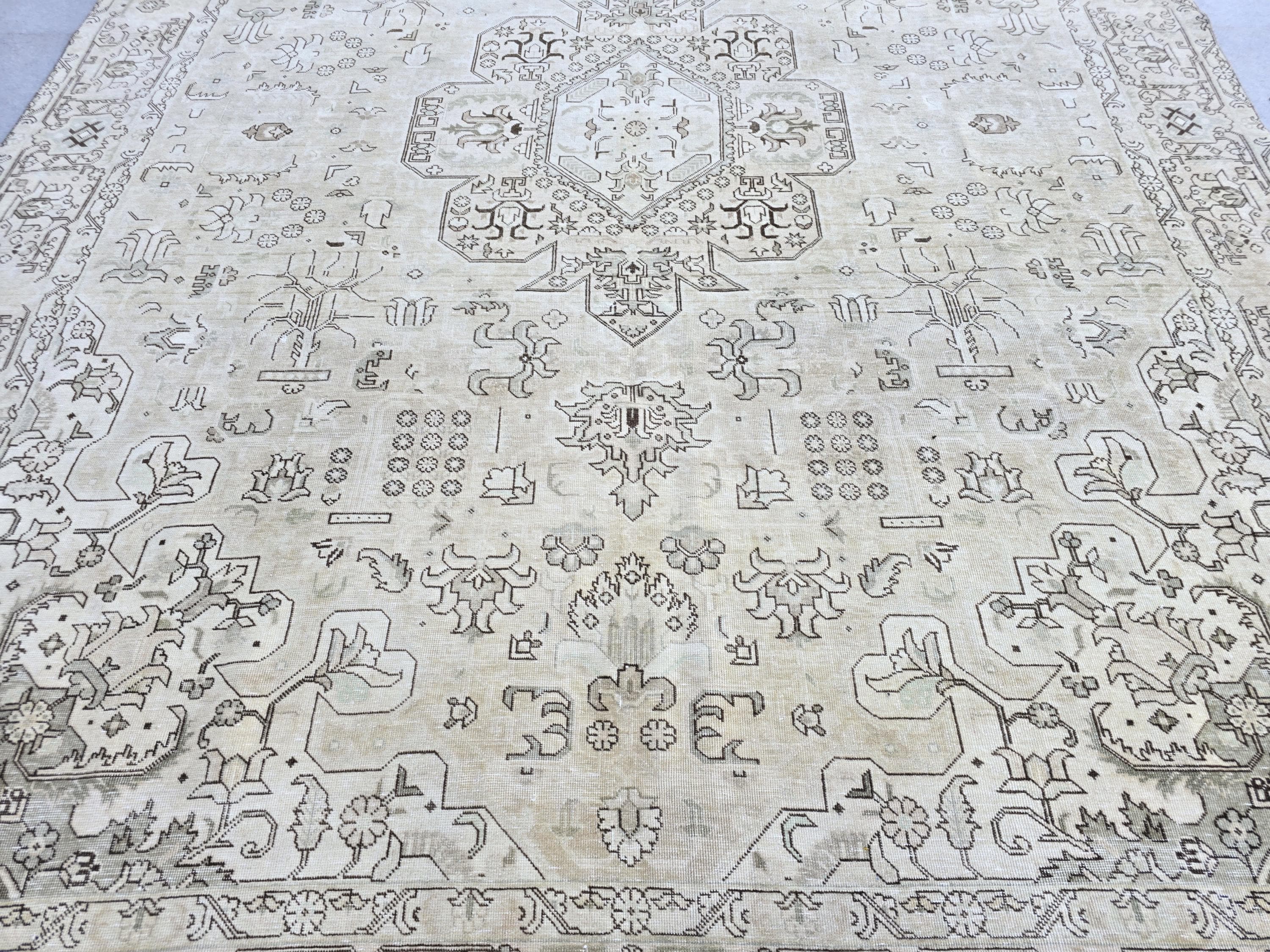 Oushak Rug 10x13, Vintage Hand Knotted Wool Turkish Rug, Ivory Olive Green Medallion Area Rug for Living Room, Large Antique Carpet