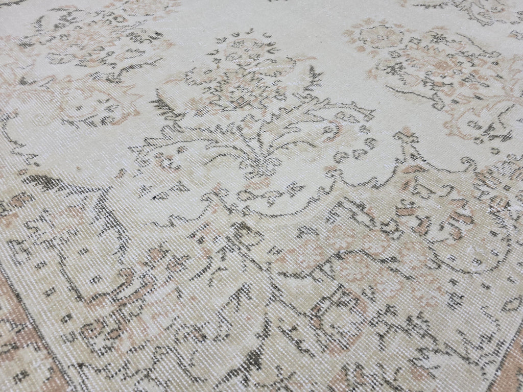 Floral Anatolian Style Rug 7x10, Handwoven Wool Vintage Carpet