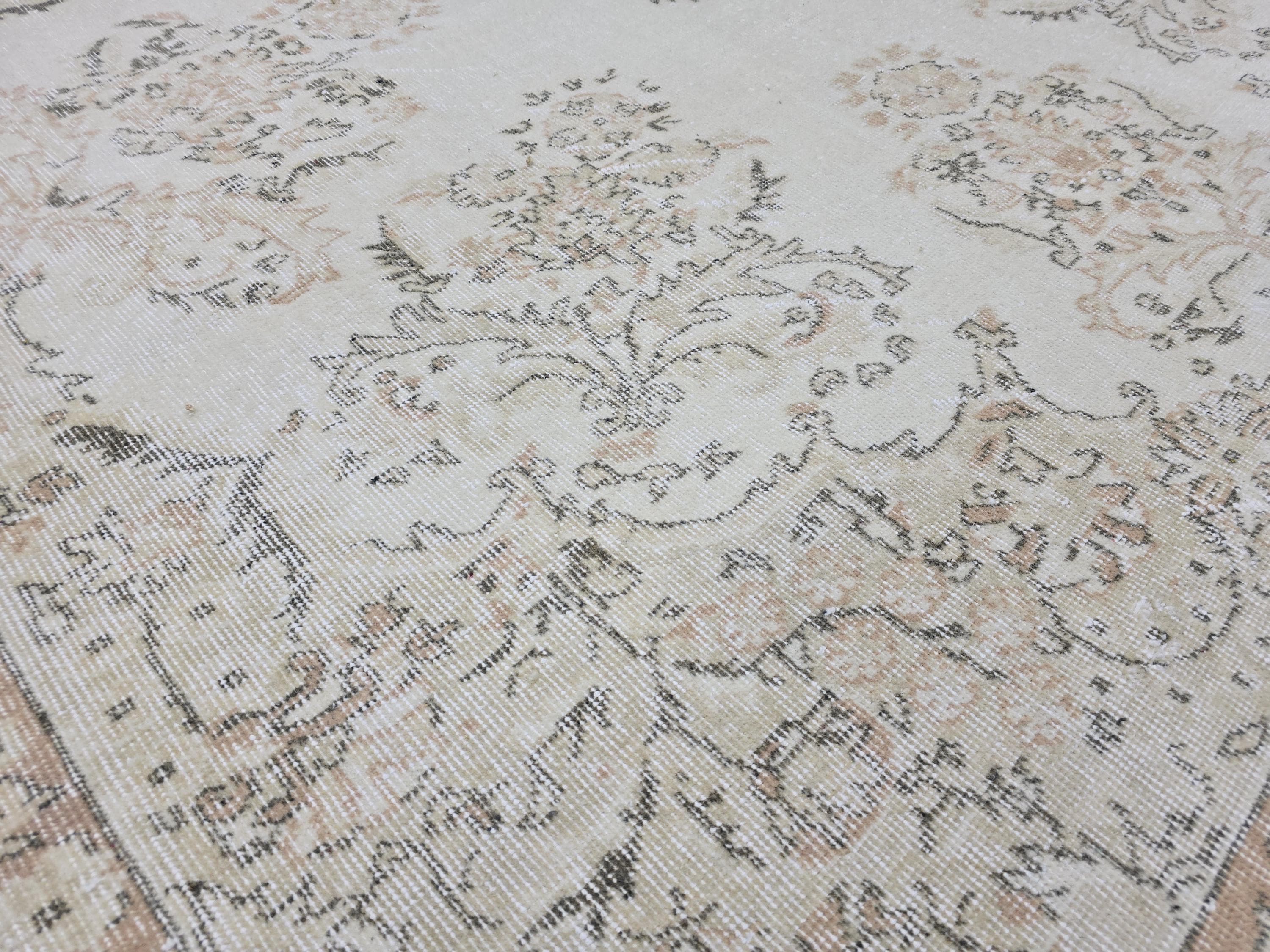 Floral Anatolian Style Rug 7x10, Handwoven Wool Vintage Carpet