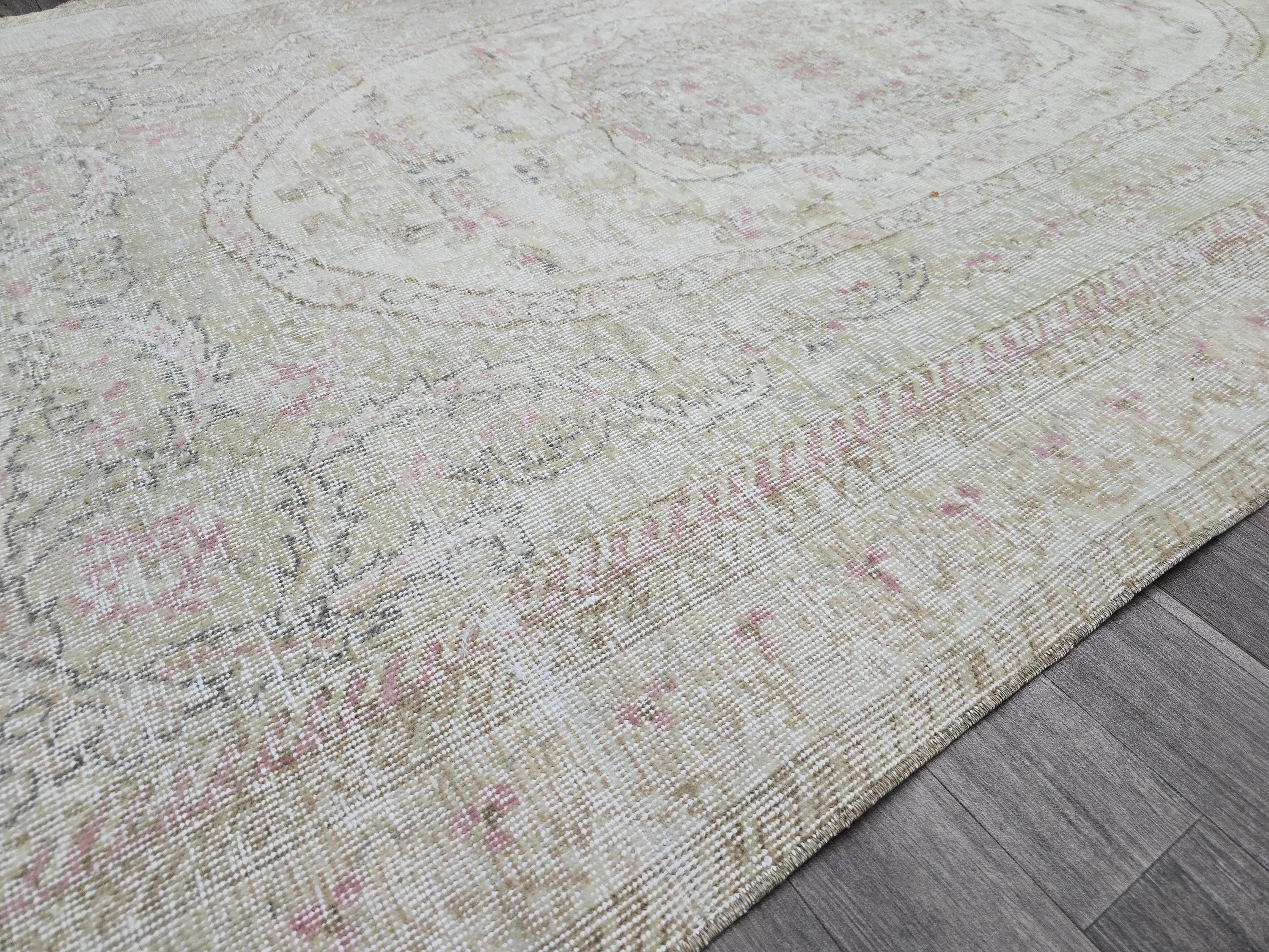 Neutral Oushak Accent Rug – 5x8.2 ft | Handmade in Cream, Beige, and Faded Pink