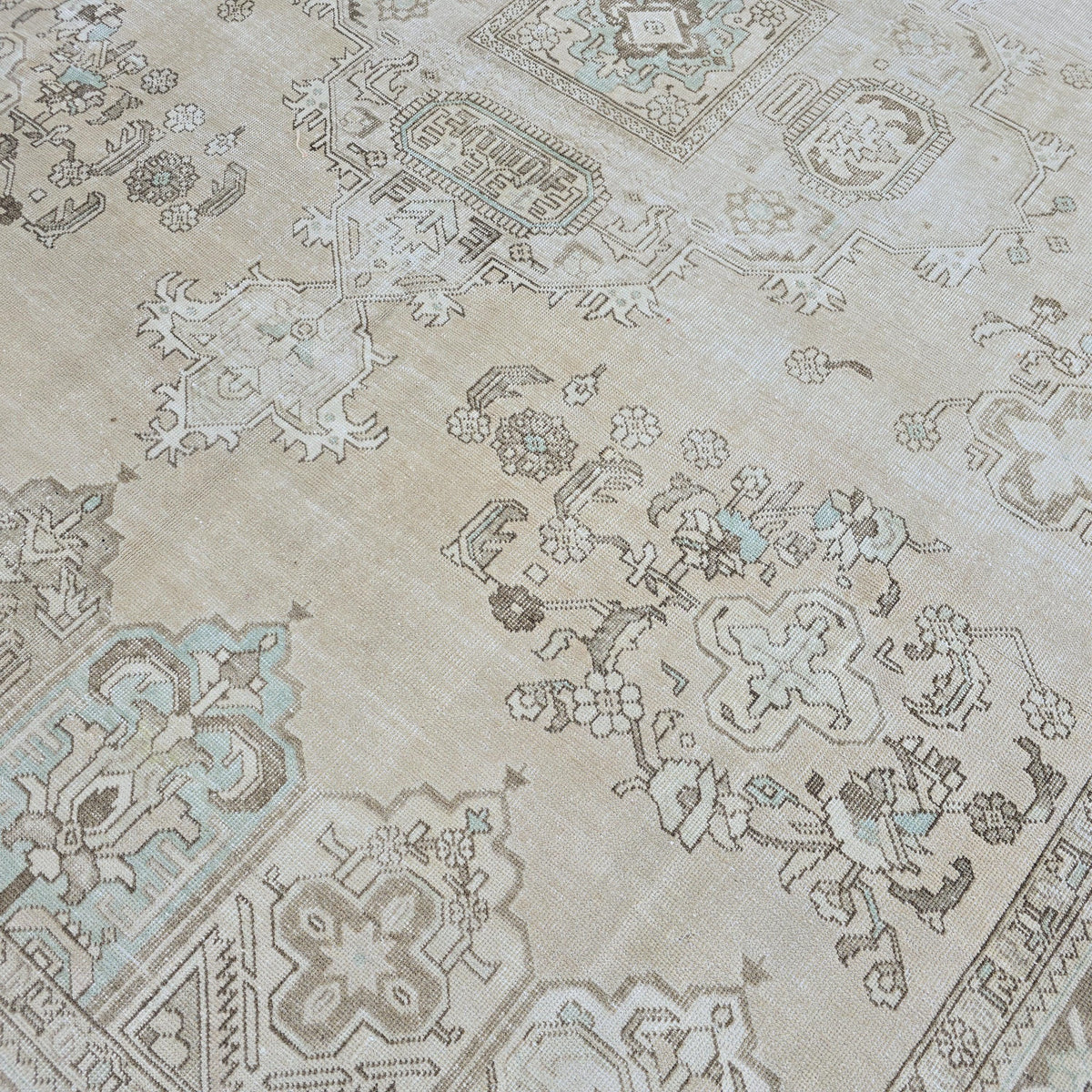 Vintage Rug 9x12 : Neutral Turkish Oushak Area rug /9.50x11.80 feet