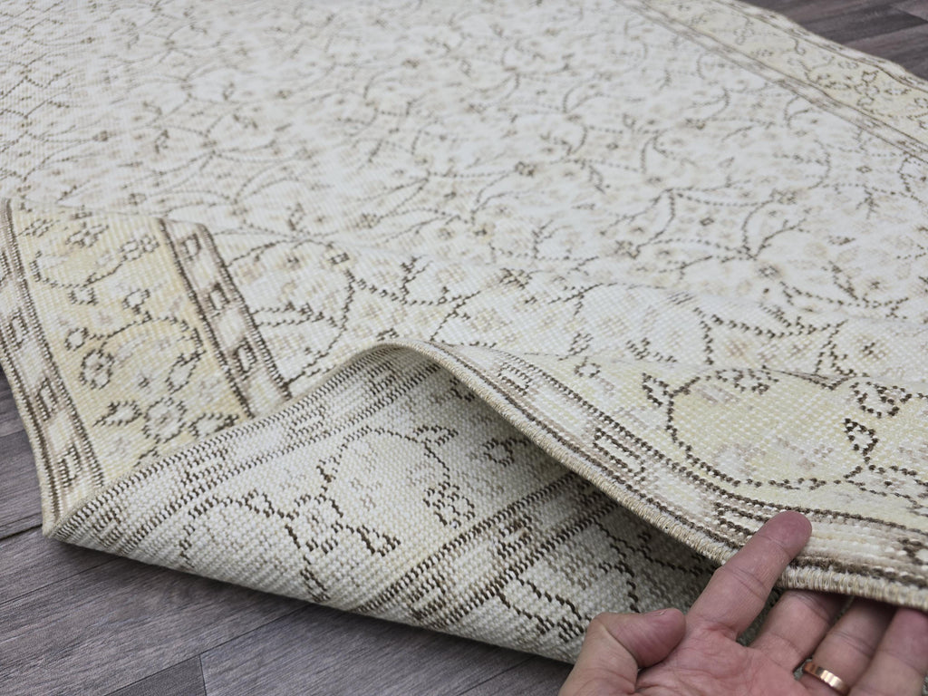 5x9 Vintage Turkish Oushak Rug: Hand-Knotted Wool, Cream Neutral Carpet