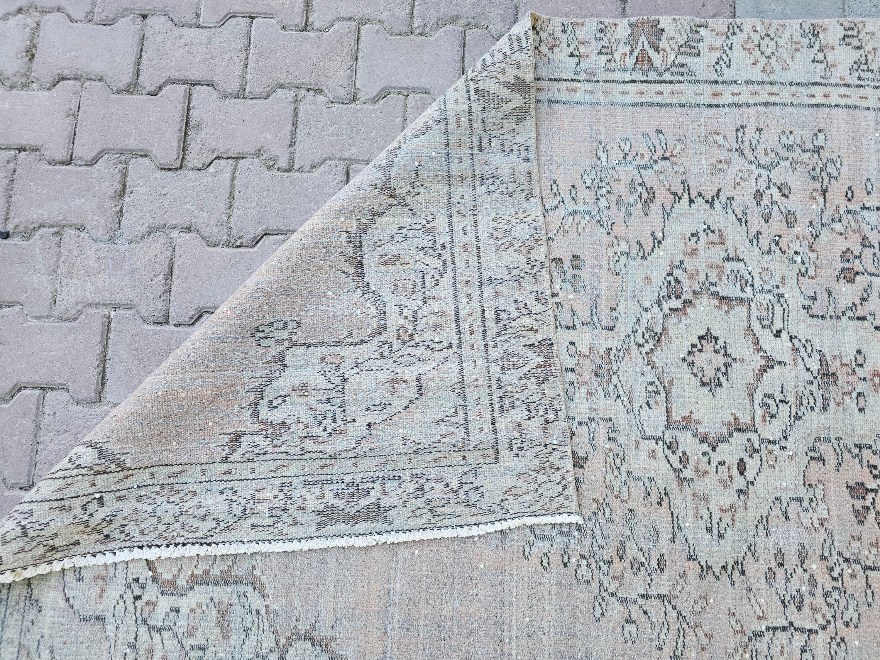 Vintage Oushak Wool Rug: 4.5x8 ft, Oriental Bedroom Rug