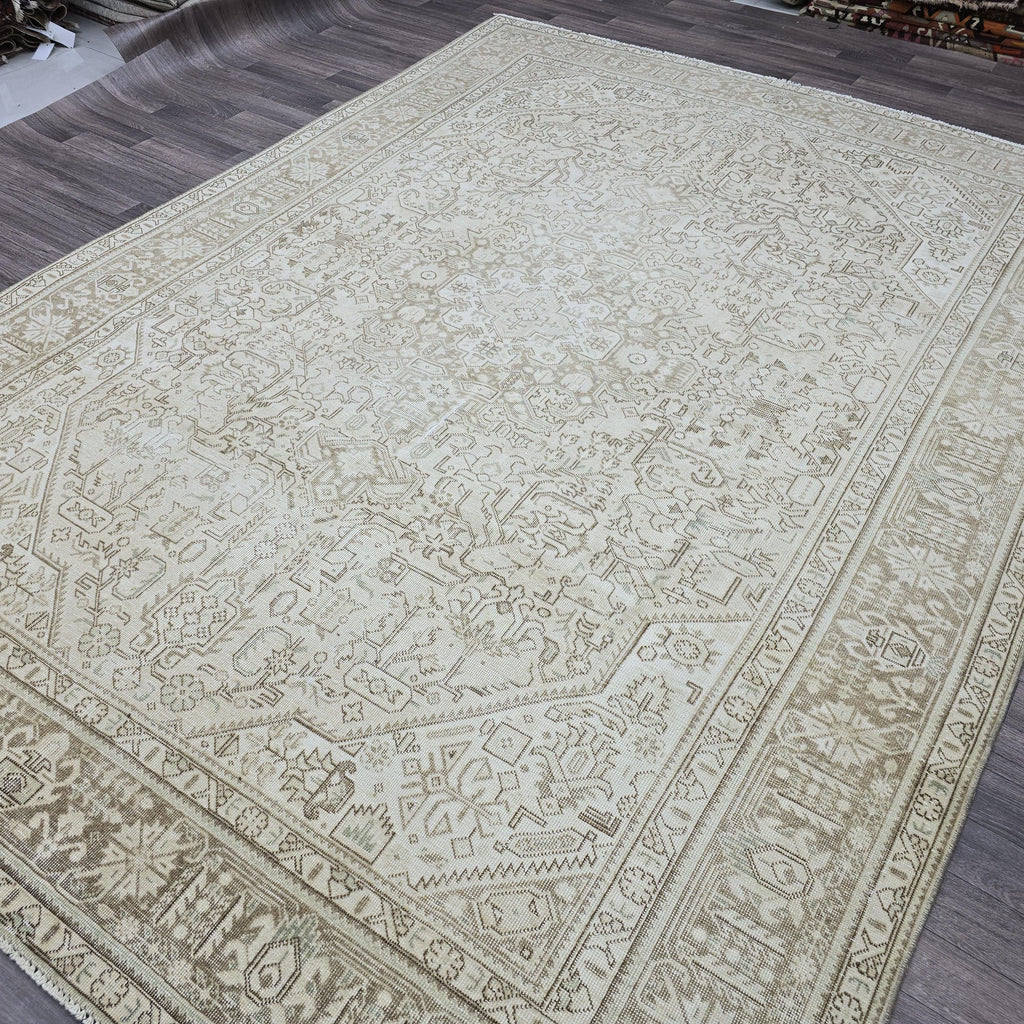 Handmade Wool Heriz Rug, 8x11 Neutral Vintage Turkish Rug