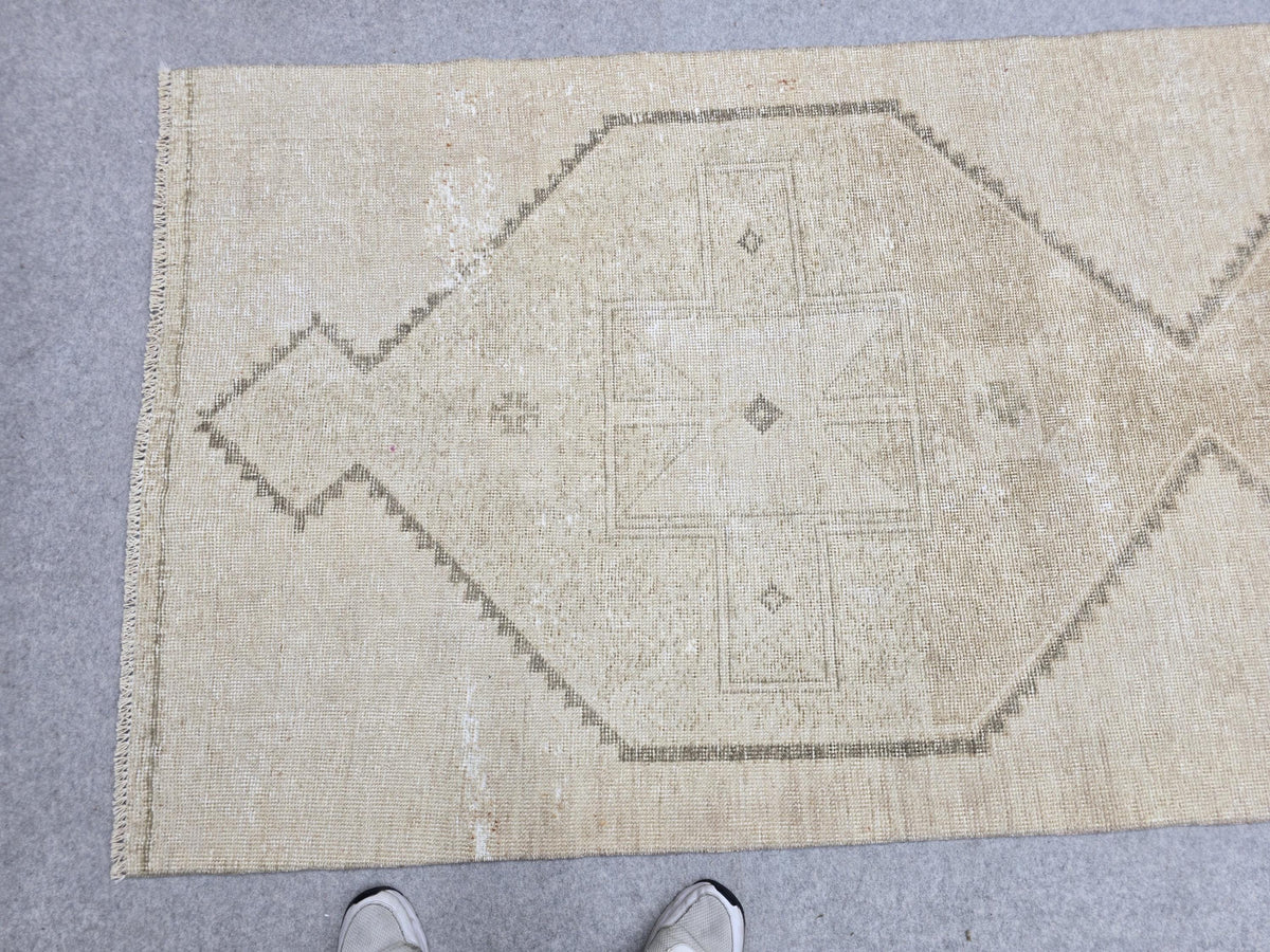 Vintage Rug 3.5x12 Runner, Turkish Wool Rug for Bedroom, Linen Beige Hexagon Medallion Carpet, Faded Runner Rug, Boho Decor
