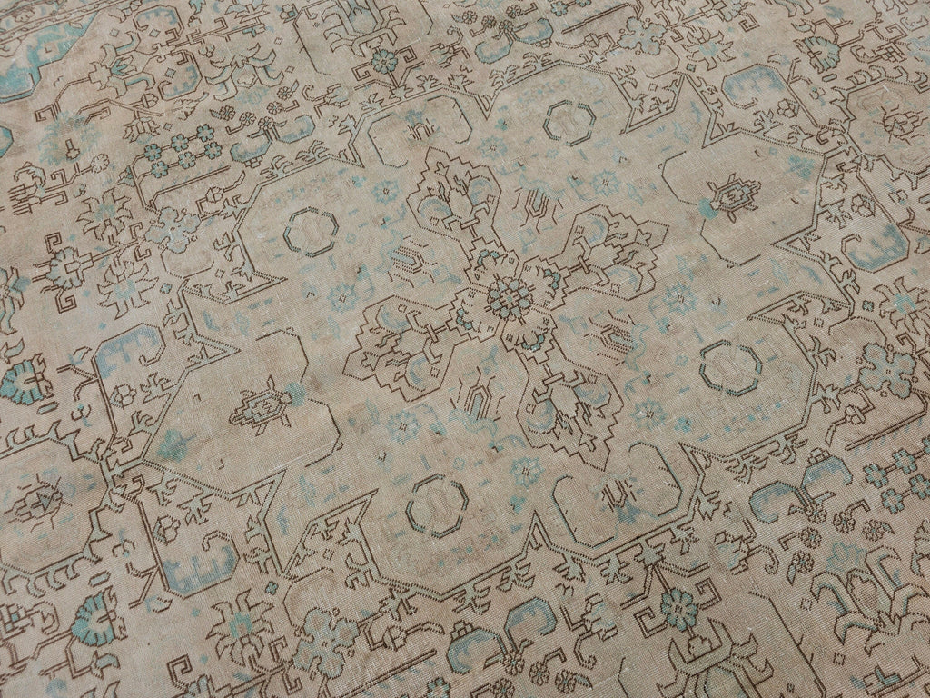 9x12 Vintage Turkish Rug: Beige & Sage Wool Carpet