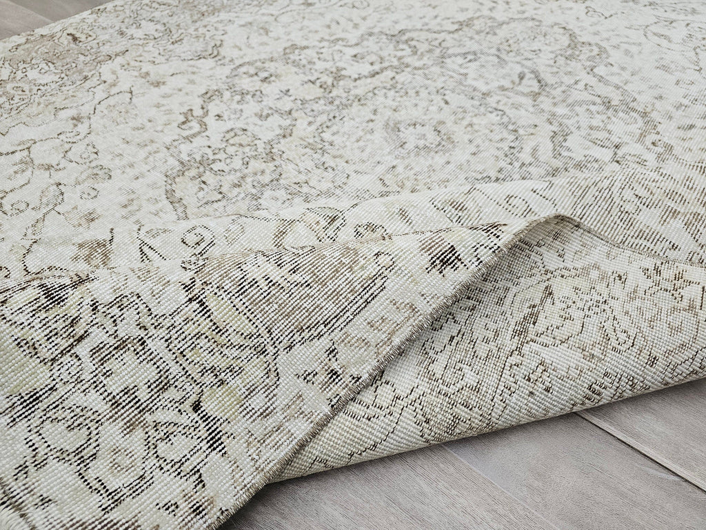 7x9 Vintage Turkish Rug : Hand Knotted Wool Oushak Rug - Neutral area rug for Bedroom and Kids room (6.70x9.55 ft)