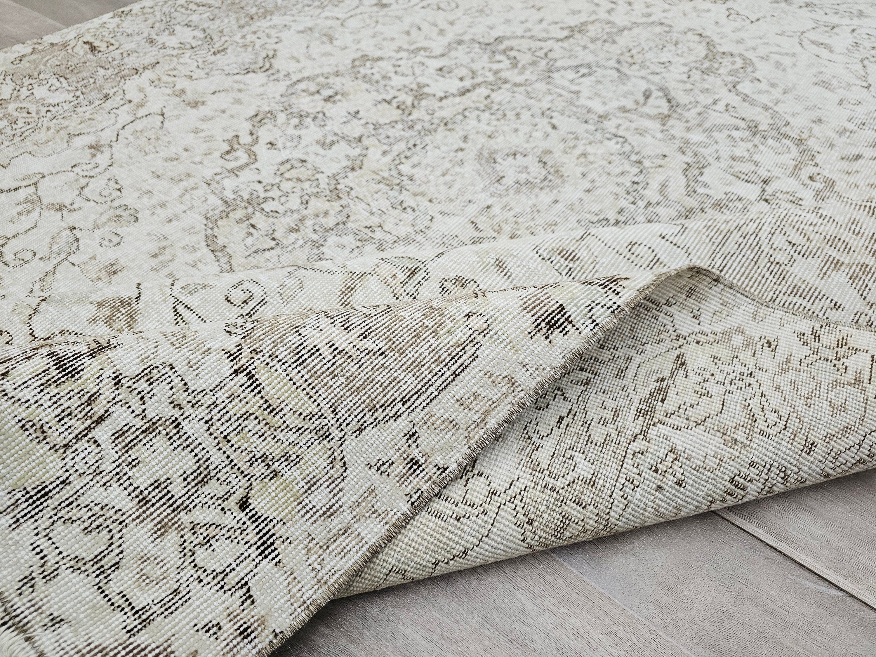7x9 Vintage Turkish Rug : Hand Knotted Wool Oushak Rug - Neutral area rug for Bedroom and Kids room (6.70x9.55 ft)