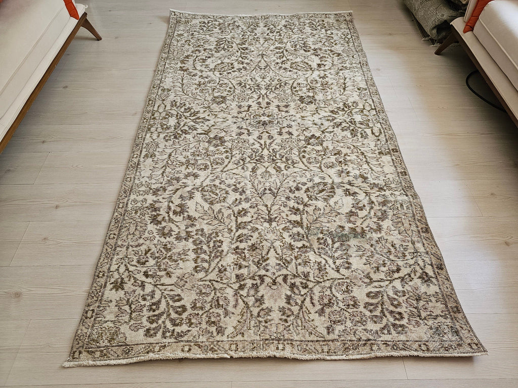 Small Hand-Knotted Wool Oushak Rug: Neutral Turkish Entryway Carpet (4.20x7.40 ft)