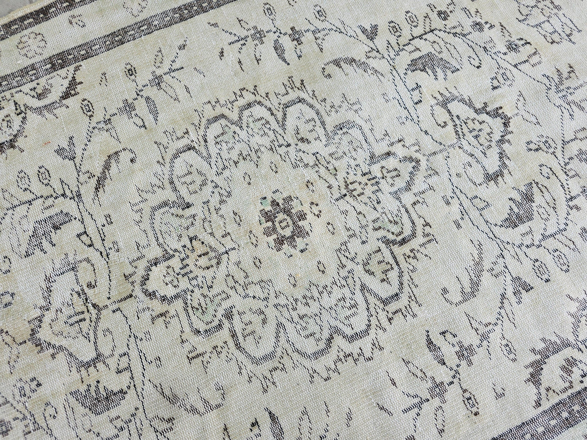 6x9 Vintage Turkish Oushak Rug: Hand-Knotted Wool Area Rug
