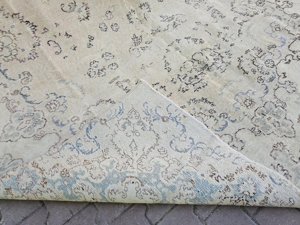Large Vintage Turkish Wool Rug: 7x10 Floral Oushak