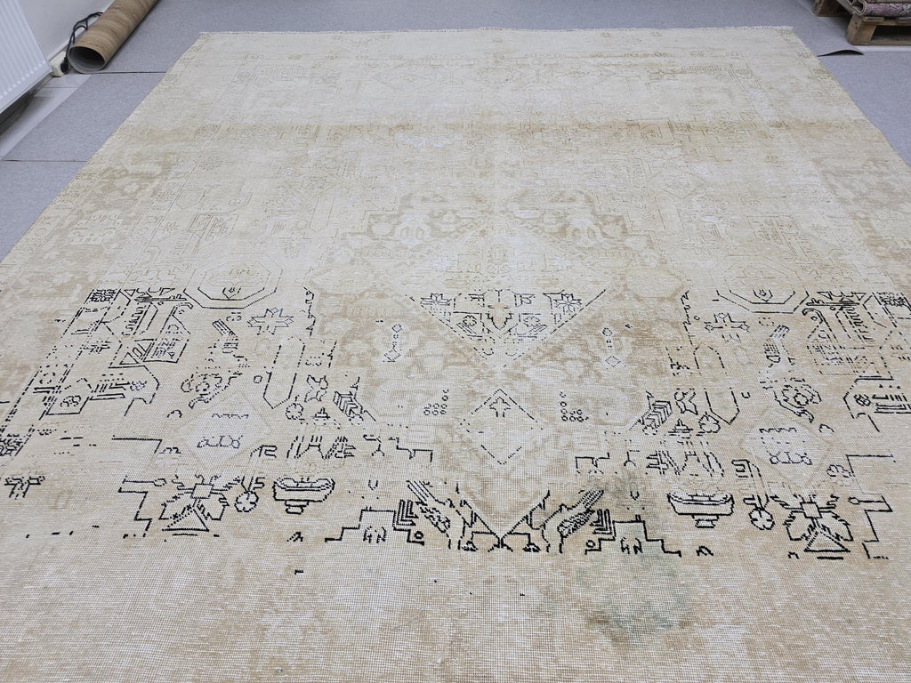 Vintage Rug 9x12, Distressed Cream Oushak Carpet, Faded Beige Medallion Hand Knotted Wool Area Rug for Dining Room