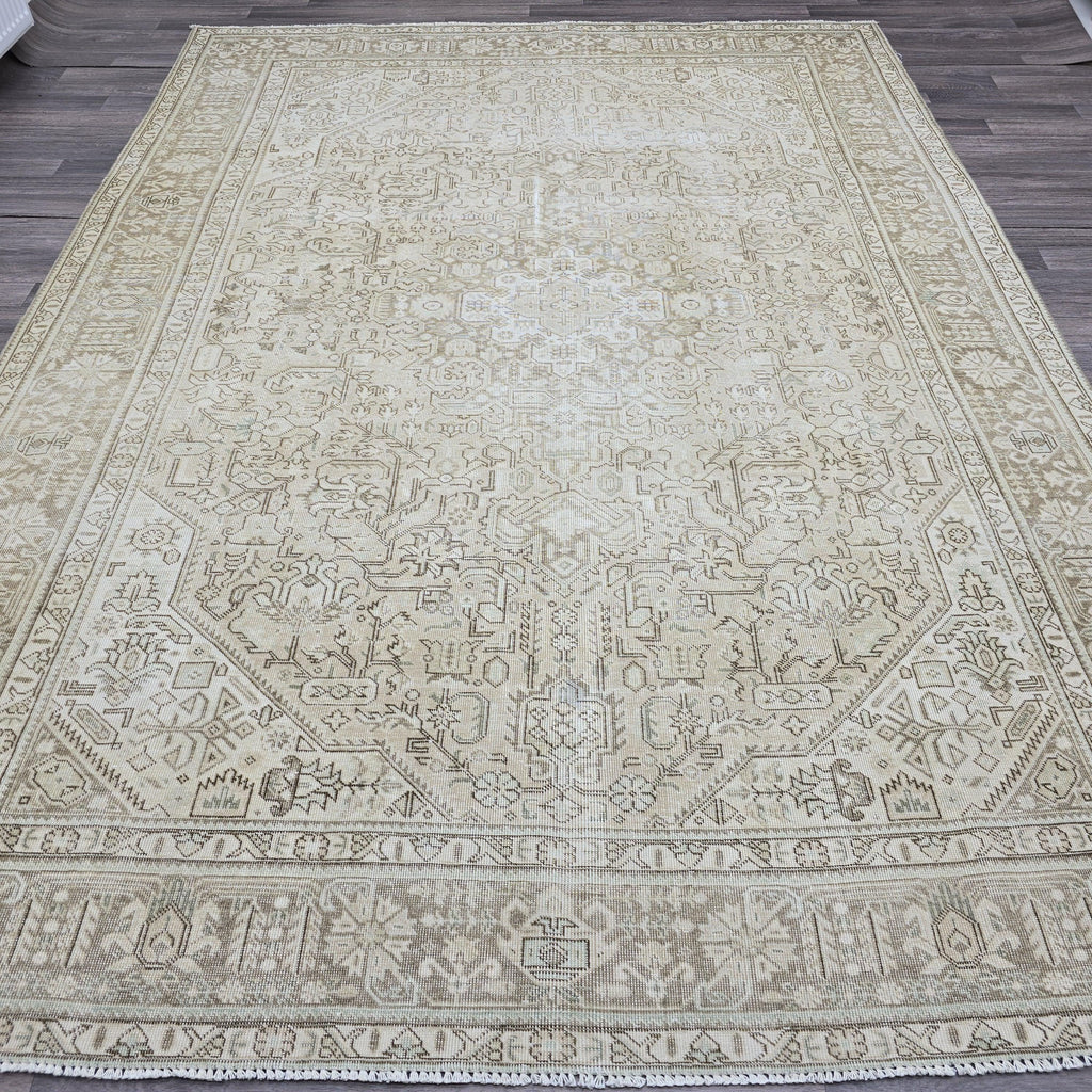 Handmade Wool Heriz Rug, 8x11 Neutral Vintage Turkish Rug