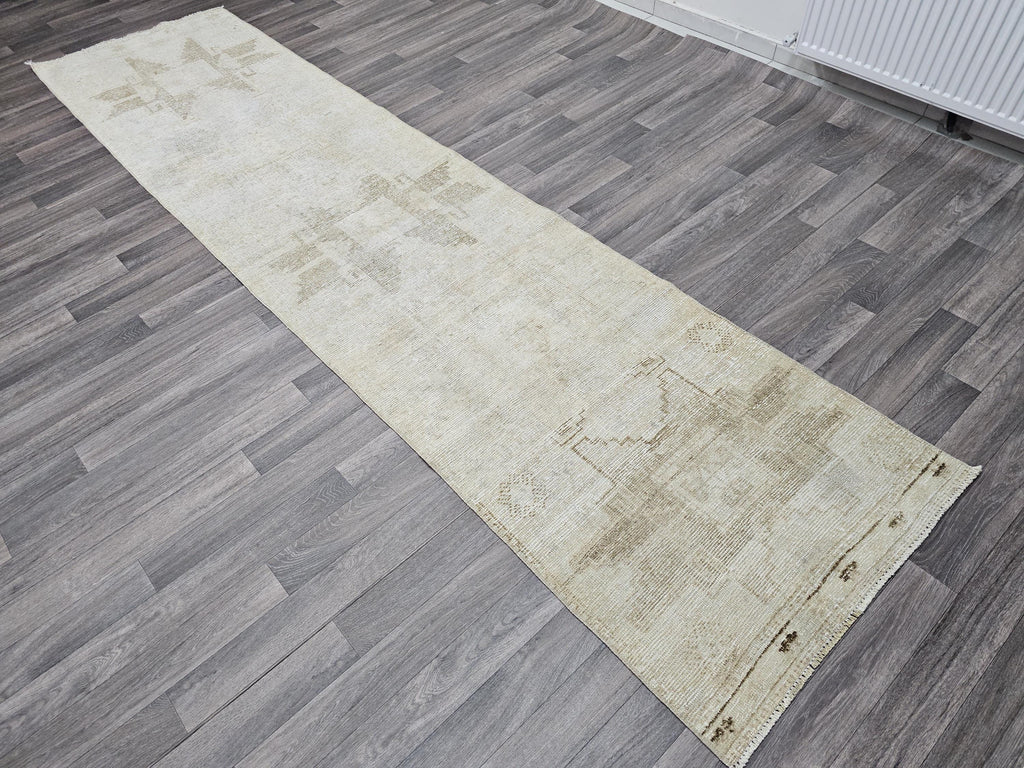 Neutral Vintage Wool Runner: Hand-Knotted Anatolian Oushak Rug (2.80x11.55 ft)