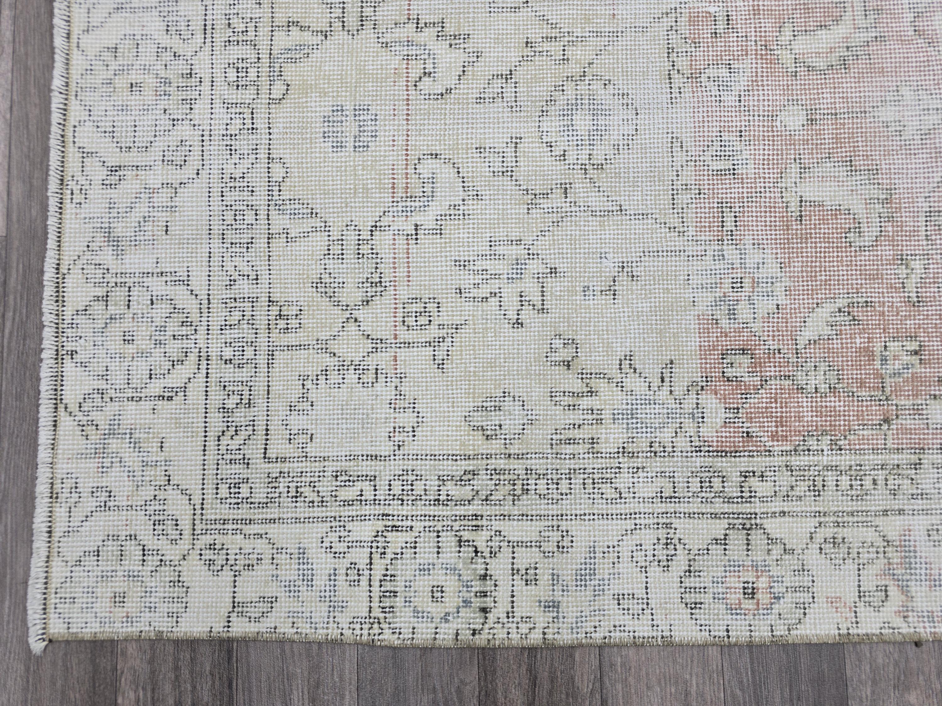Vintage Turkish Oushak Rug: 4.5x8 Wool Handknotted Floral Carpet