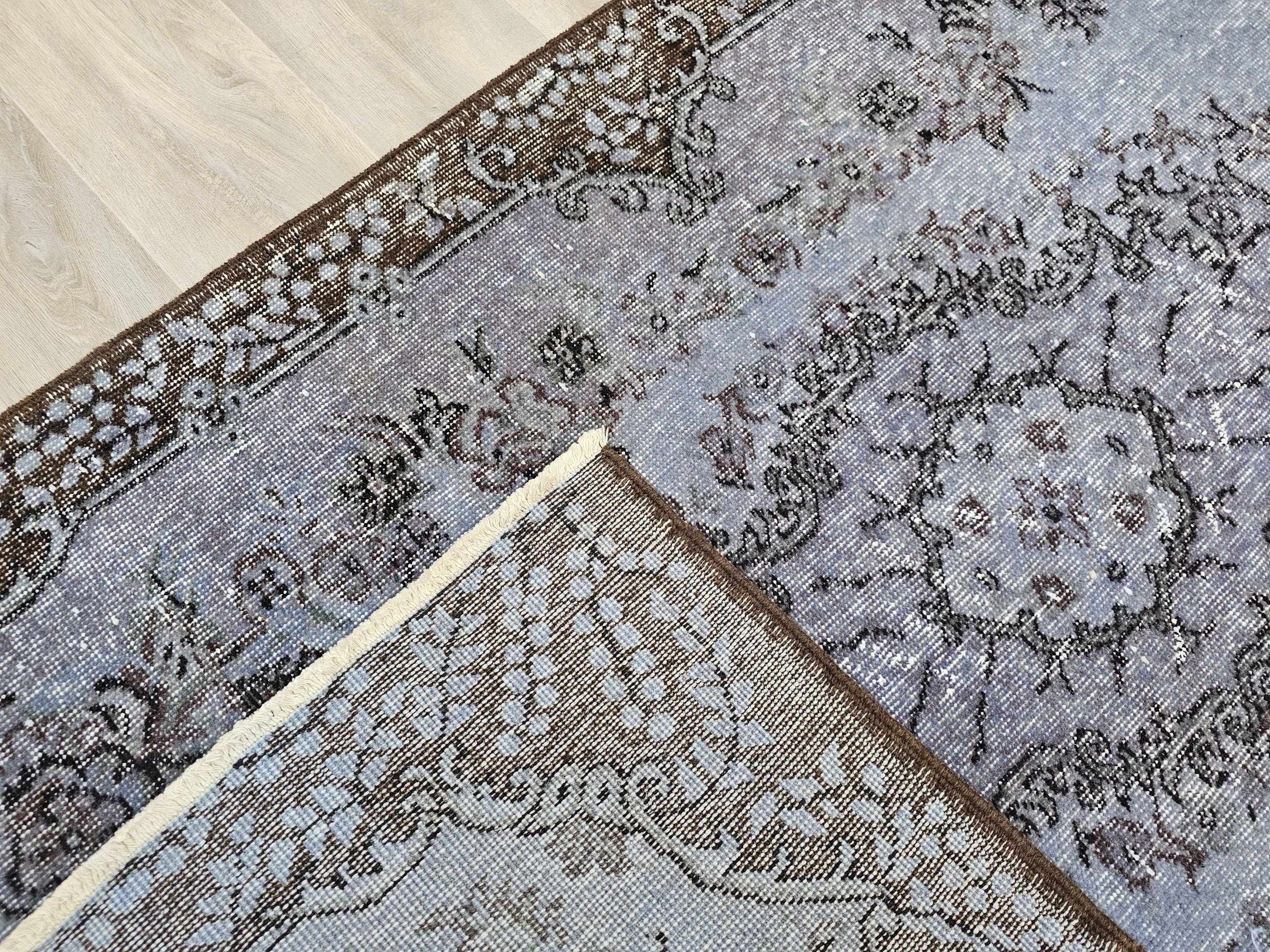 Handknotted Wool Oushak Rug: 3'11'' x 7' Vintage Turkish Carpet