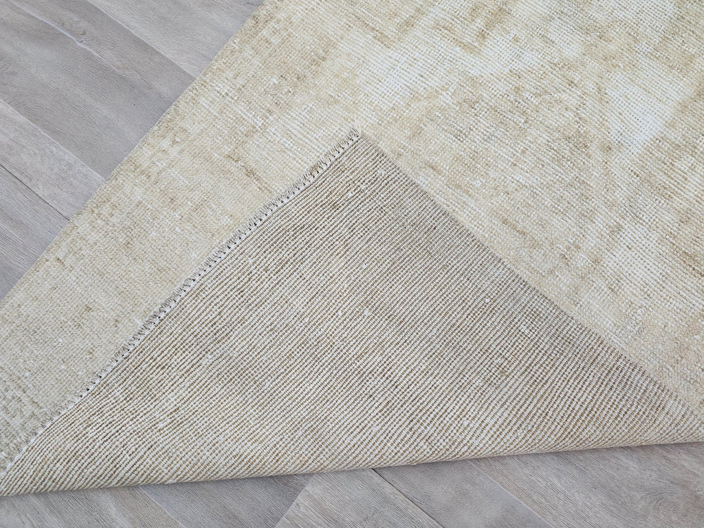 Hand Knotted Wool Runner Rug: Cream Beige Turkish Oushak (2.80 x 10.15 feet)